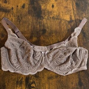 Paramour Lace Underwire Bra in Brown